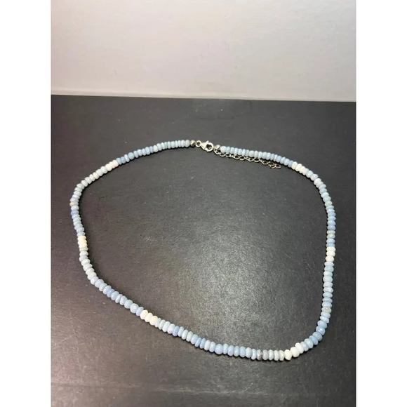 Shaded blue opal necklace with sterling silver clasp - Picture 5 of 11